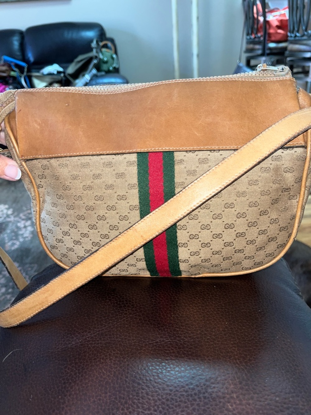 EUC Authentic Vintage Gucci Micro GG Monogram Canvas and leather Handbag plus - Picture 2 of 15